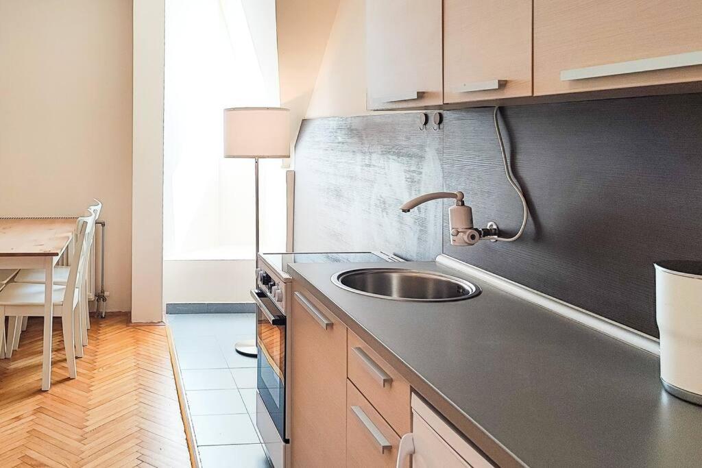 Filinhome Trg Mladenaca Novi Sad Bagian luar foto