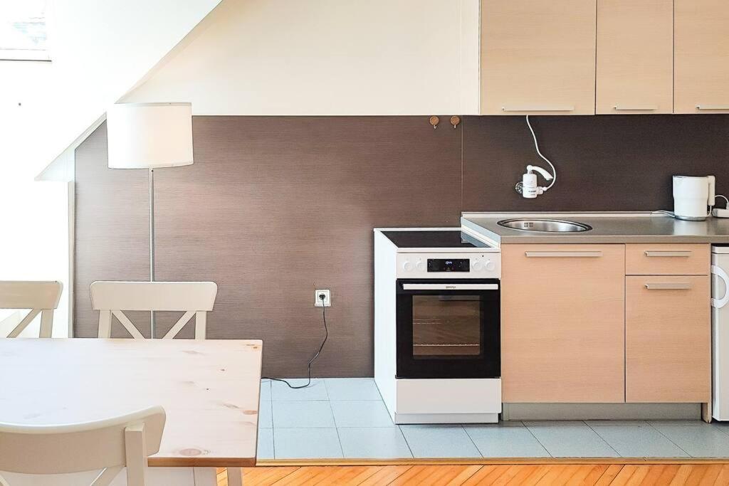 Filinhome Trg Mladenaca Novi Sad Bagian luar foto