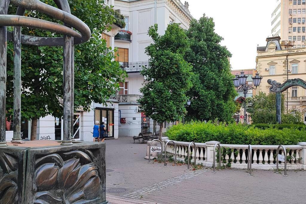 Filinhome Trg Mladenaca Novi Sad Bagian luar foto