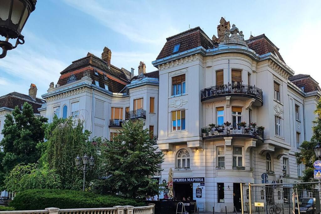 Filinhome Trg Mladenaca Novi Sad Bagian luar foto