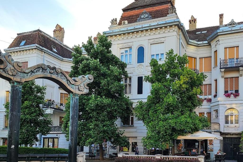 Filinhome Trg Mladenaca Novi Sad Bagian luar foto